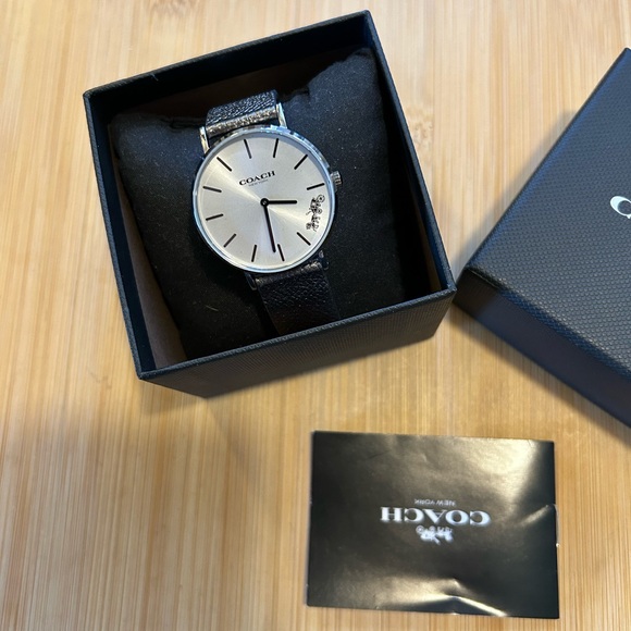 Coach Perry Watch With 36mm Silver Face & Silver Grey Tone Leather Band - Picture 5 of 6